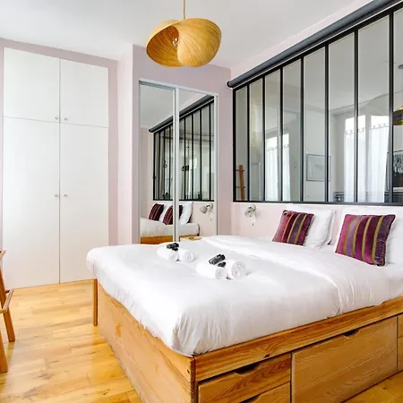 Bm-cozy Elegance In The Marais